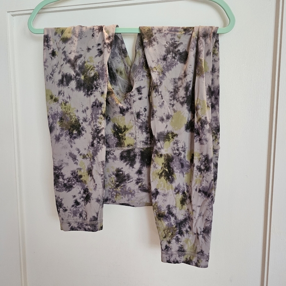 TWO Lululemon leggings - base pace and align bundle sale - Picture 14 of 16